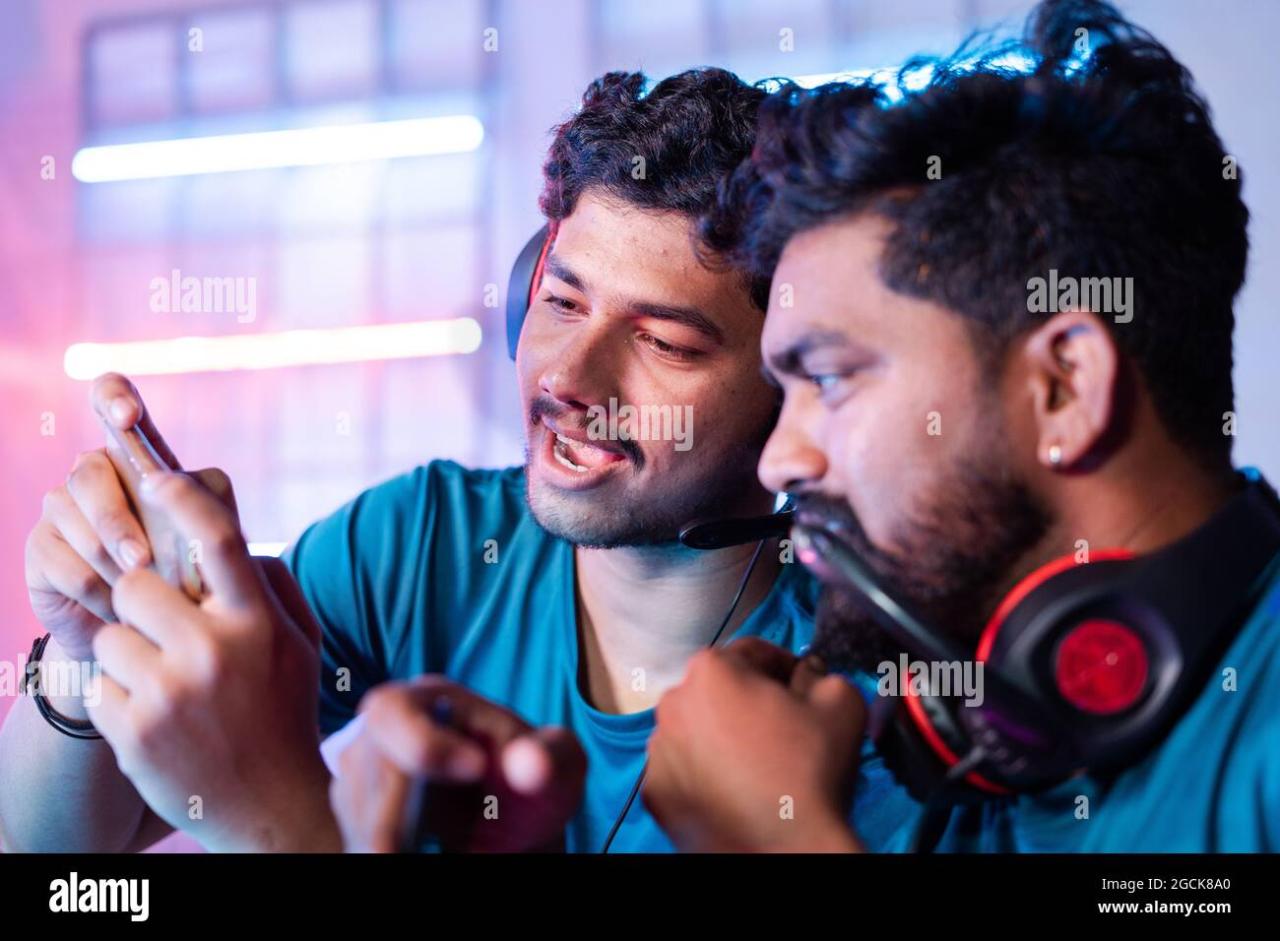 Best Multiplayer Mobile Games to Play with Friends Ways To Connect With Other Mobile Game Players